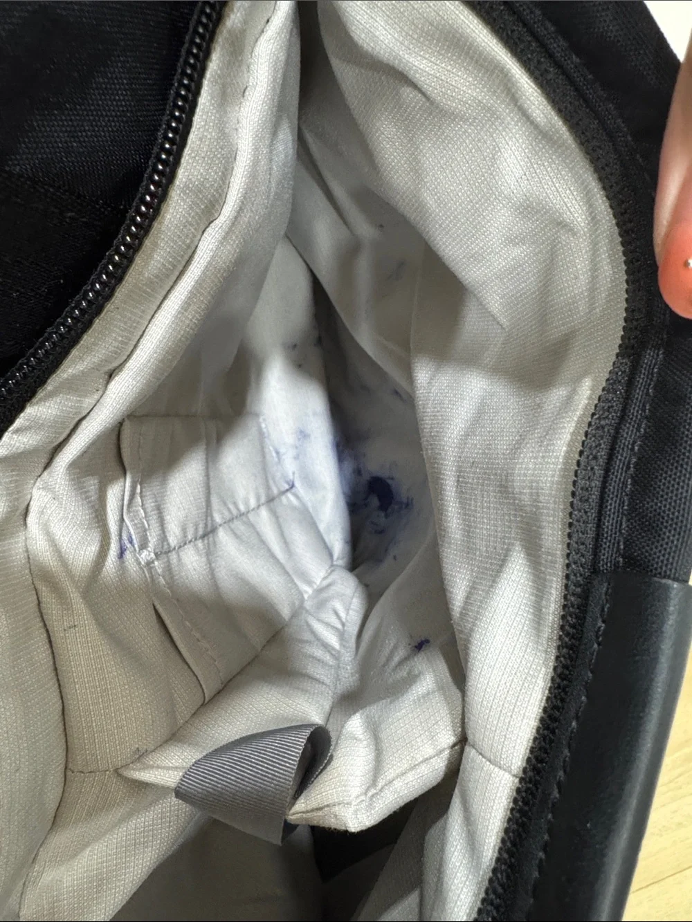 Bellroy Tokyo Messenger Tote with Padded Shoulder Strap